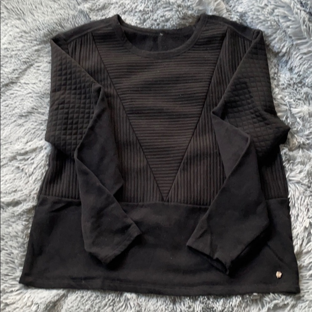 Fabletics crew neck sweatshirt